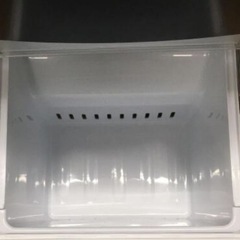 冷蔵庫【配達無料お届け設置出来ます💫都内近郊🚚】信頼のTOSHIBA製153ℓ✨自動霜取り機能モデル❄️✨除菌クリーニング済✨の極美品✨他にも冷蔵庫.洗濯機.電子レンジ.オーブン電子レンジ.炊飯器.テーブル&椅子.机&チェアー.ベット&マットレス.ソファーなど多種多様な美品が有ります✨お気軽にお問い合わせ下さい💫 の画像