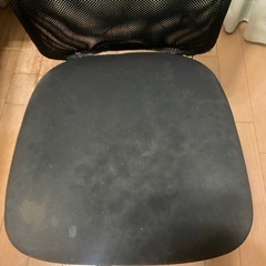 IKEAデスク用回転チェア(11/29午前中まで)の画像