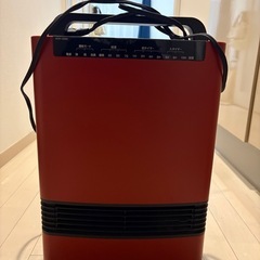 加湿器付き電気ヒーターの画像