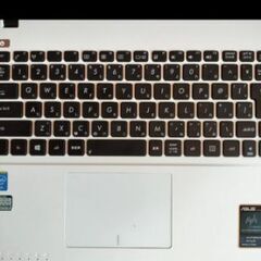 ノートパソコンASUS X550Cの画像