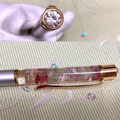 カラフル石入りボールペン　ボールペン　替え芯付き　 筆記用具　キラキラ型　難ありの画像