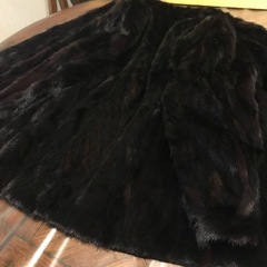 ★ミンクリアルファーミドルコート★本毛皮★柔らかくて
軽いくオススメ★少し難あり格安★MINK★の画像