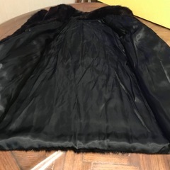 ★ミンクリアルファーミドルコート★本毛皮★柔らかくて
軽いくオススメ★少し難あり格安★MINK★の画像