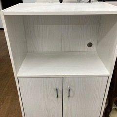 食器棚の画像