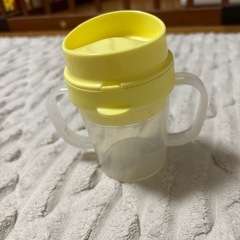 西松屋こぼれにくいコップ　飲む練習用の画像