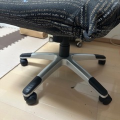 オフィス用椅子の画像