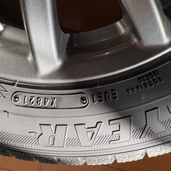 スタッドレスタイヤの画像