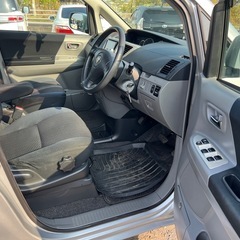 分割OK  トヨタ　ヴォクシー　車検9年6月　平成16年式　走行14万キロ　2,000cc  8人乗り　内外装綺麗　両側スライドドア　ナビ　テレビ　DVDの画像