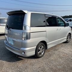 分割OK  トヨタ　ヴォクシー　車検9年6月　平成16年式　走行14万キロ　2,000cc  8人乗り　内外装綺麗　両側スライドドア　ナビ　テレビ　DVDの画像