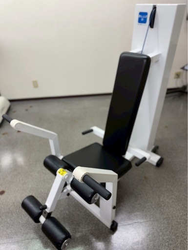 トレーニングマシーン