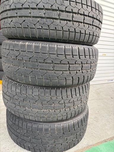 TOYO Observe GIZ 215/50R17 スタッドレスタイヤ 国産