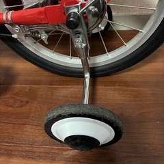 無印良品 16型幼児こども自転車 レッド 押し棒補助輪付 赤 子供用舵取り自転車の画像