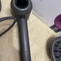 ダイソン　ドライヤーの画像