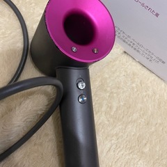 ダイソン　ドライヤーの画像