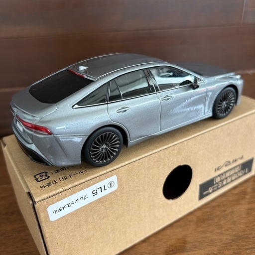【新品】トヨタ カラーサンプル ミライ　非売品　ミニカー　