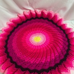 手編みフラワー座布団　の画像