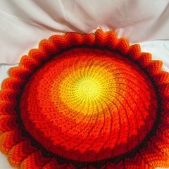 手編みフラワー座布団　の画像