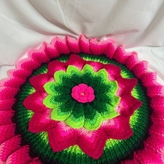 手編みフラワー座布団　の画像