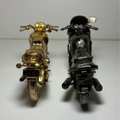 Kawasaki GPZ900R、YAMAHA RZ250フィギュア合金 模型 レットバロンバイクモデル の画像