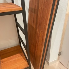 木の棚の画像