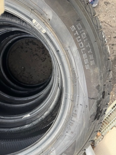 バリ山　DUNLOP ダンロップ　SJ8 225/65R17 スタッドレス　タイヤ　2021年製　17インチ