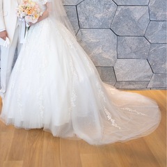 ウェディングドレスの画像