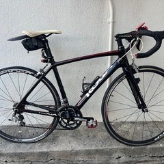 ロードバイク　カーボンフレームの画像
