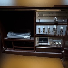 オーディオ機器 スピーカー付き棚の画像