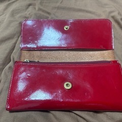 イルビゾンテエナメル財布の画像