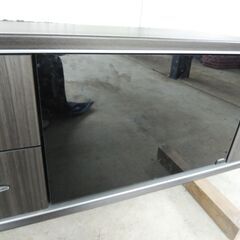 黒のテレビ台　キャスター付きなので移動や背面の掃除が楽です。の画像