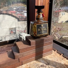 木製ブロック　飾り台　の画像