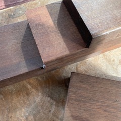 木製ブロック　飾り台　の画像