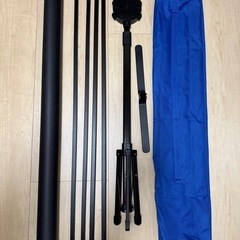 80インチ プロジェクタースクリーン（自立式・収納バッグ付き）の画像