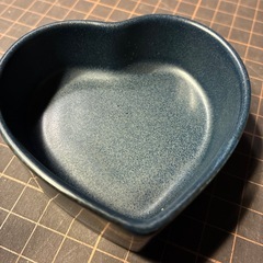小物入れ　陶器　ネイビー　ハートの画像