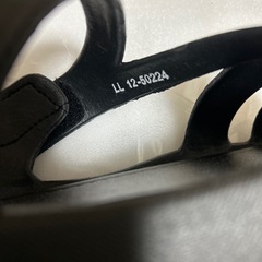 黒サンダルの画像