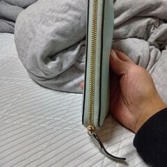 ケイト・スペード ラウンドファスナー財布の画像