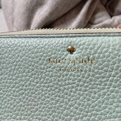 ケイト・スペード ラウンドファスナー財布の画像