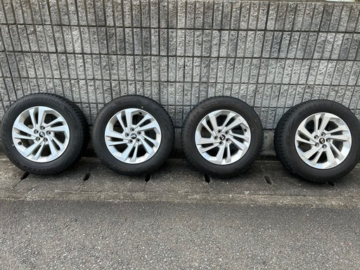 スタッドレス　タイヤ　195/65  R16 92Q