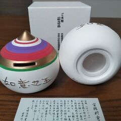 貯金箱2つの画像