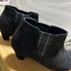 黒ブーティーの画像