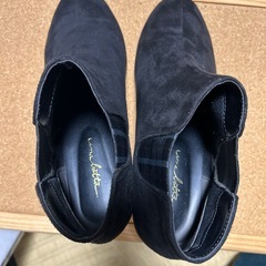 黒ブーティーの画像