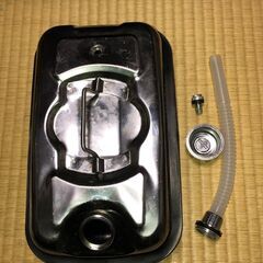 未使用！ガソリン携行缶　3L　ノズル内部収納タイプの画像