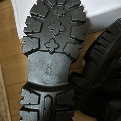 ショートブーツ、フリル厚底ブーツの画像