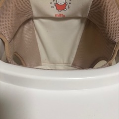 ミッフィー　歩行器　の画像