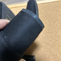 黒ヒールショートブーツの画像