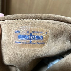 MINNETONKA、ミネトンカ、ベロアショートブーツの画像