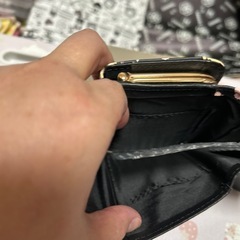 サンリオキャラクター三つ折り財布、の画像