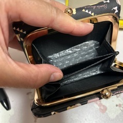 サンリオキャラクター三つ折り財布、の画像