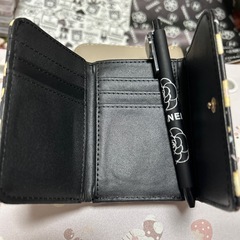 サンリオキャラクター三つ折り財布、の画像