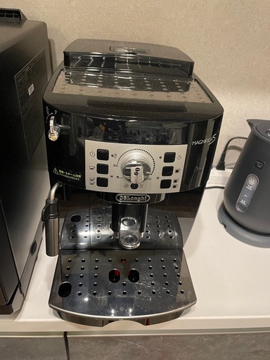 デロンギ　全自動コーヒーメーカー　マグニフィカS